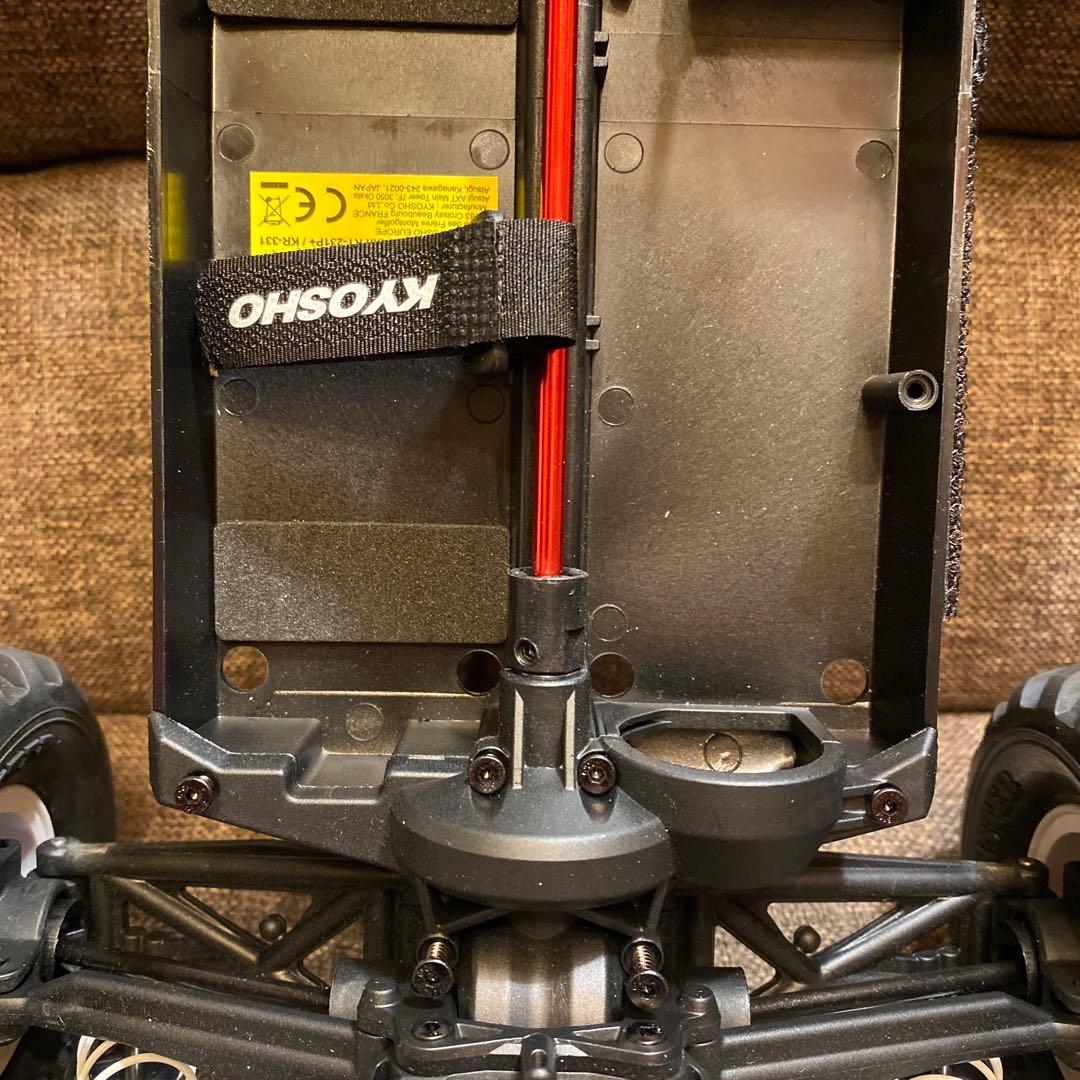 お*ん様 京商　メカレスマッドバンVEシャーシ　シボレーシェベルボディ　部品取り