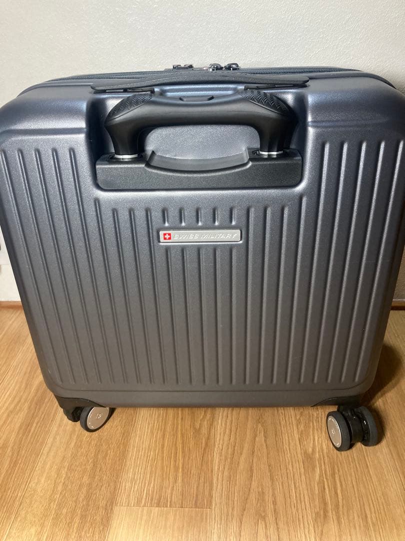 スイスミリタリー キャリーケース 18インチ 37L（拡張時42L）