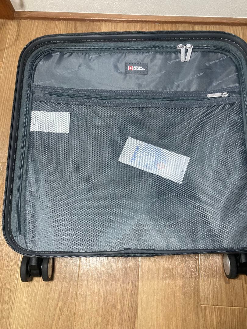 スイスミリタリー キャリーケース 18インチ 37L（拡張時42L）