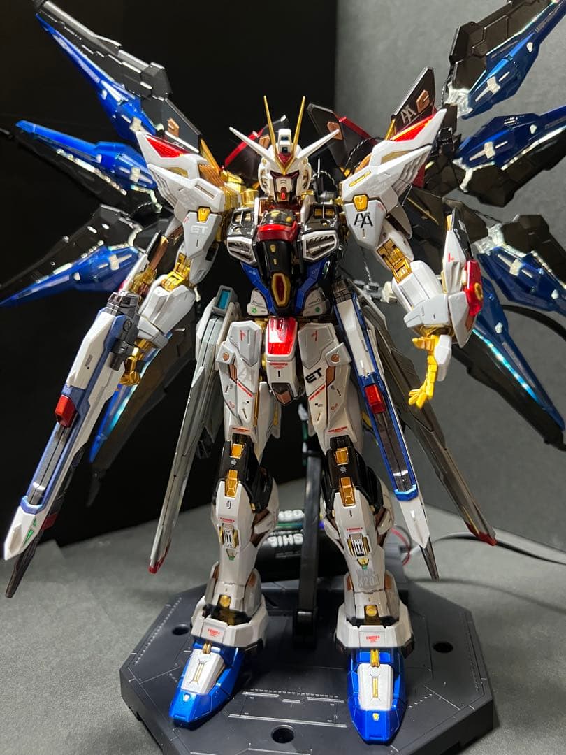 MGEX 1/100 ストライクフリーダムガンダム [メカニカルクリア] | 機動