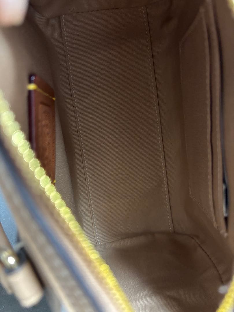 Coach ベージュ ハンドバッグ