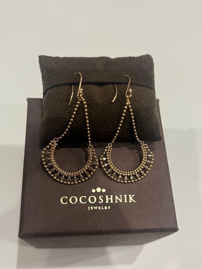 COCOSHNIK ビーズ装飾 ゴールドフープピアス K18ミラーカットビーズ フープピアス（大）（ピアス） | COCOSHNIK