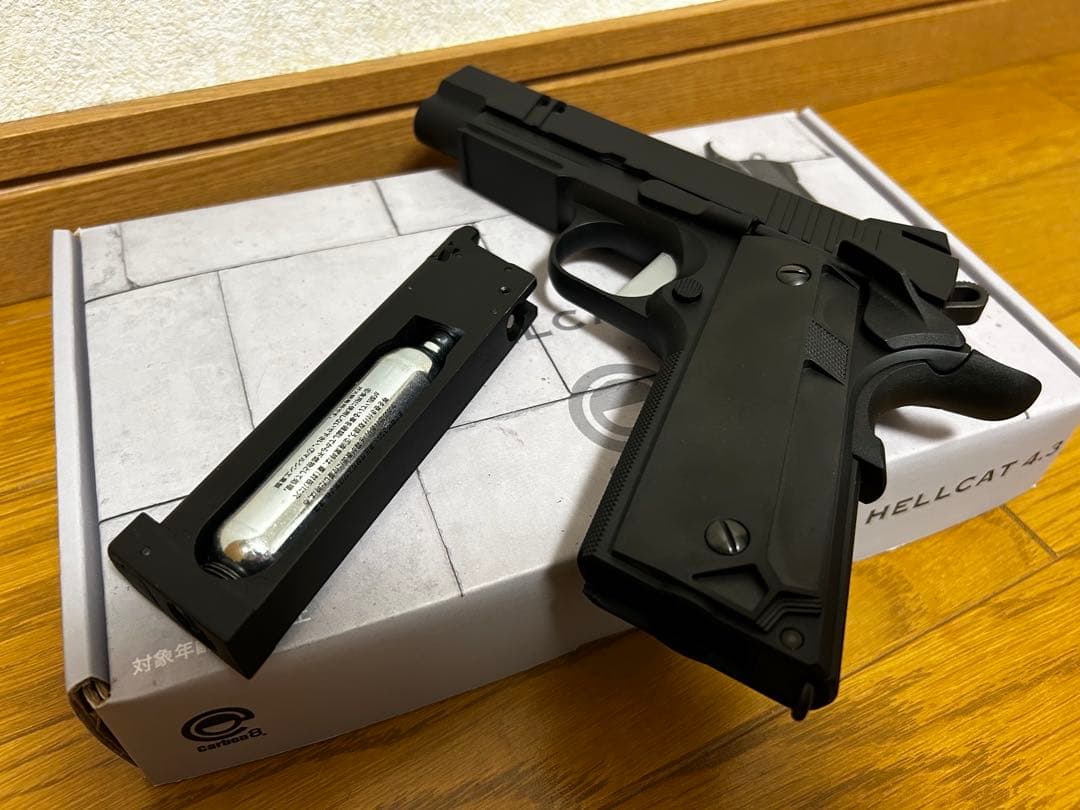 Carbon8 HELLCAT 4.3 CO2ガスガン