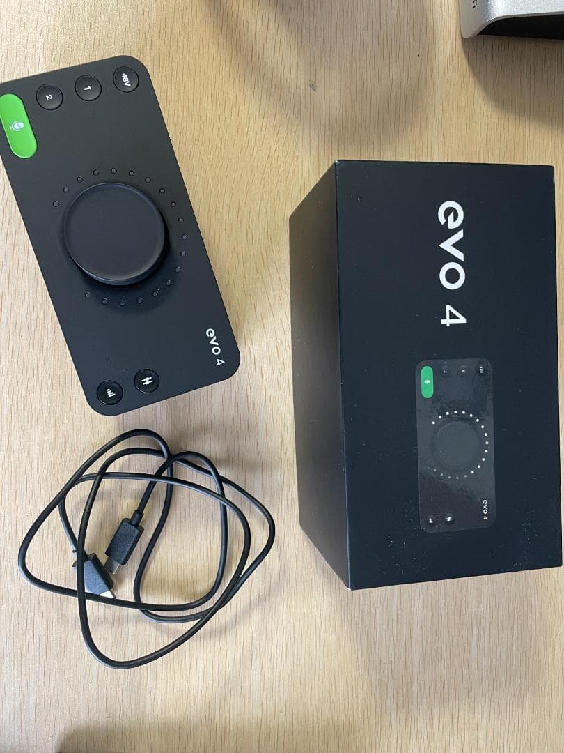 evo4 オーディオインターフェイス高音質・簡単操作 / 配信・実況・歌っ