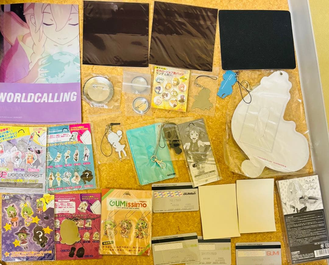 LIVEDRIVE IA x JIN GUMI 缶バッジ キーホルダー セット