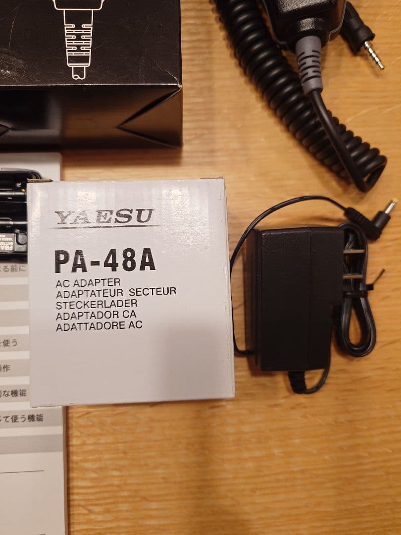 美品 八重洲無線VX-6standard 2セット 別売りマイク、短アンテナ付き