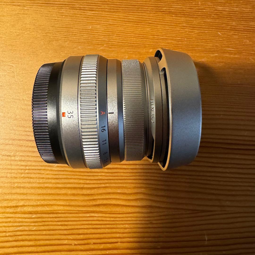 Fujifilm XF 35mm F2 R WR シルバー レンズ