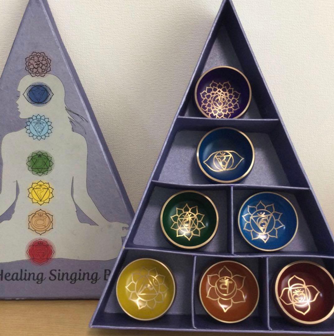 セブンチャクラ　ヒーリングシンギングボウル　7個セット　箱付き　中古