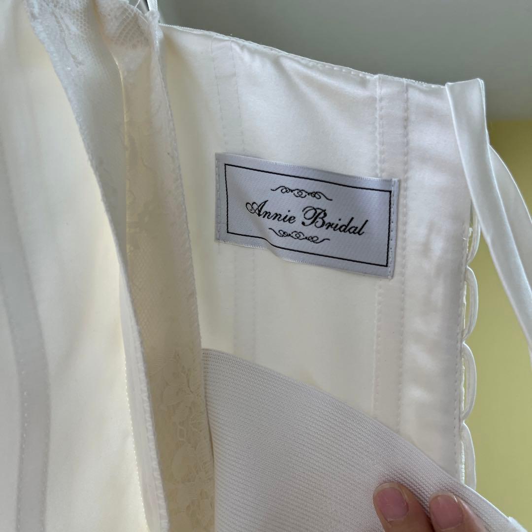 L*い様 最終お値下げ！超美品！エニーブライダル　長いトレーン　ゴージャスです