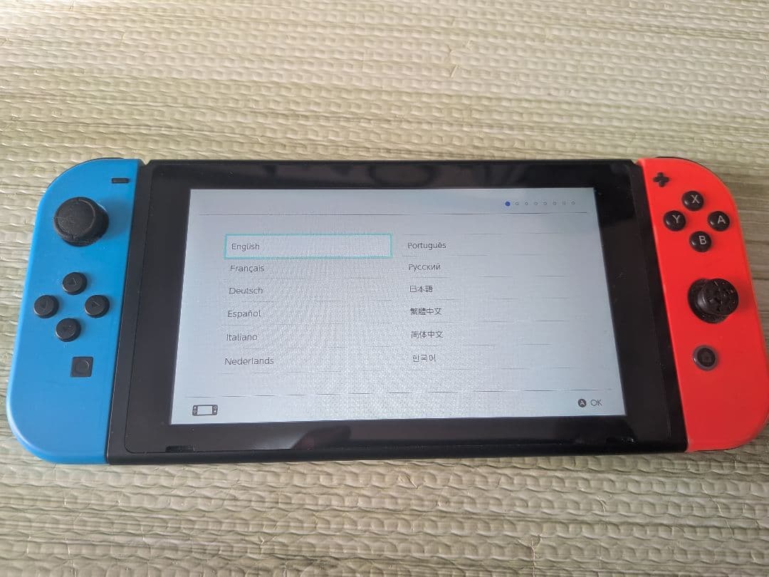 Nintendo Switch 本体 青/赤 Joy-Con付き　SD認識NG