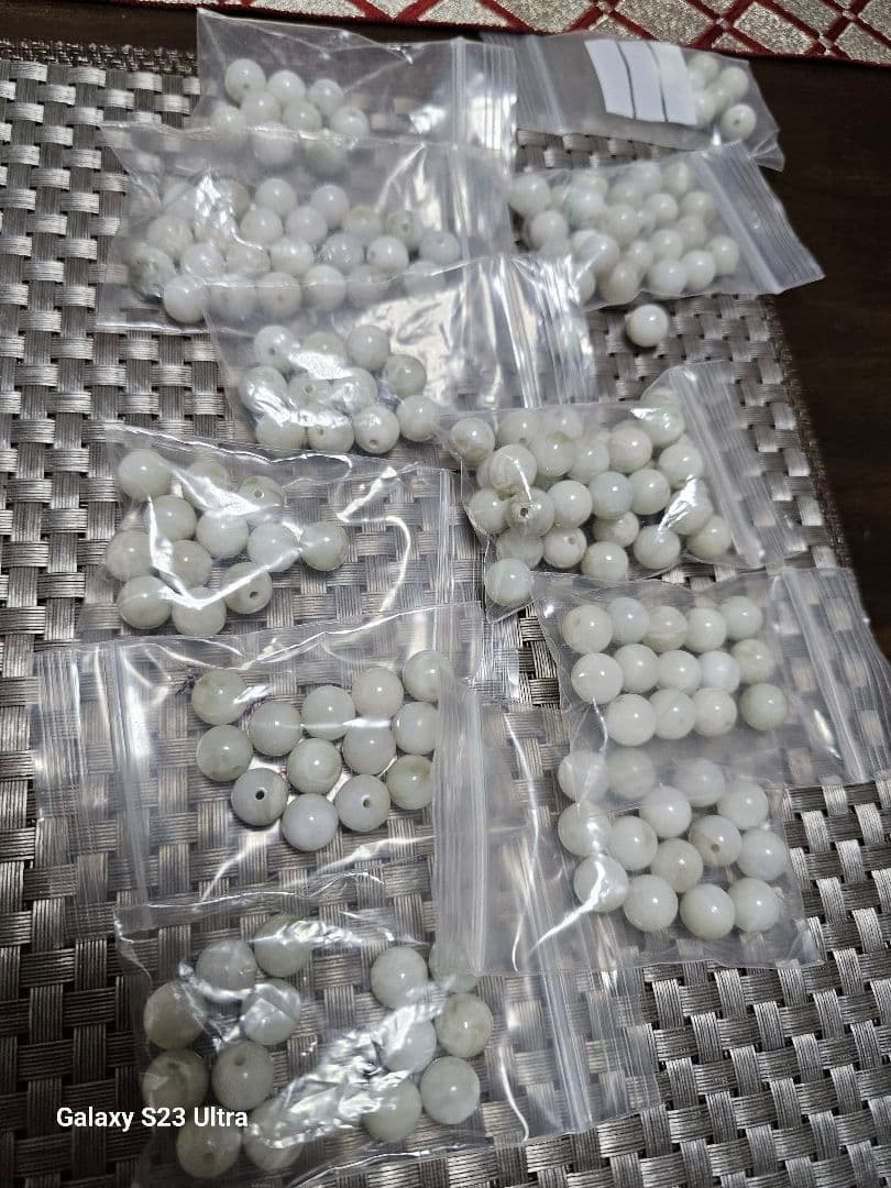 糸魚川翡翠氷種１０mm８ピースと出雲瑪瑙１０mm７ピース