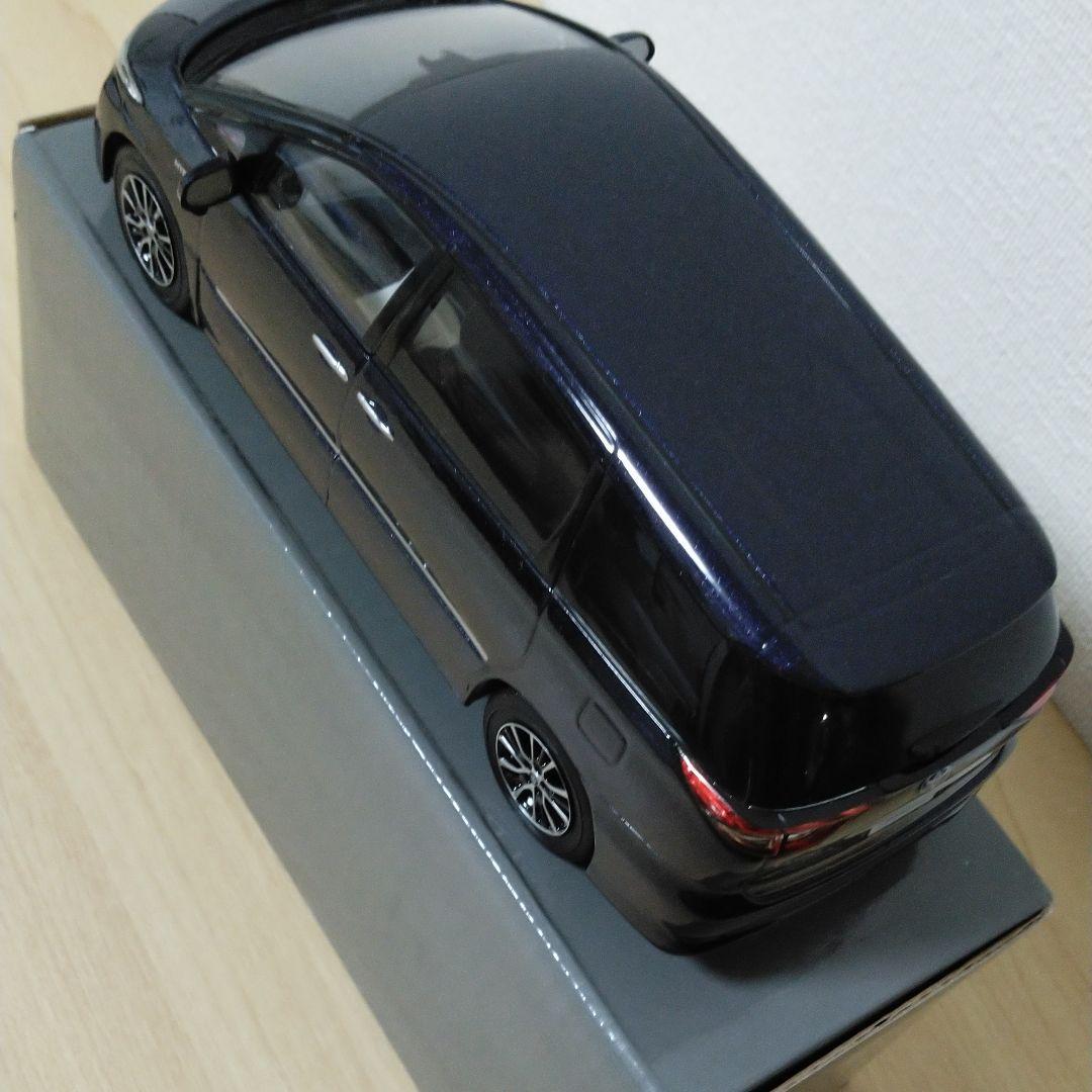 TOYOTA　エスティマ　ハイブリッド　ミニカー　トヨタ　カラーサンプル