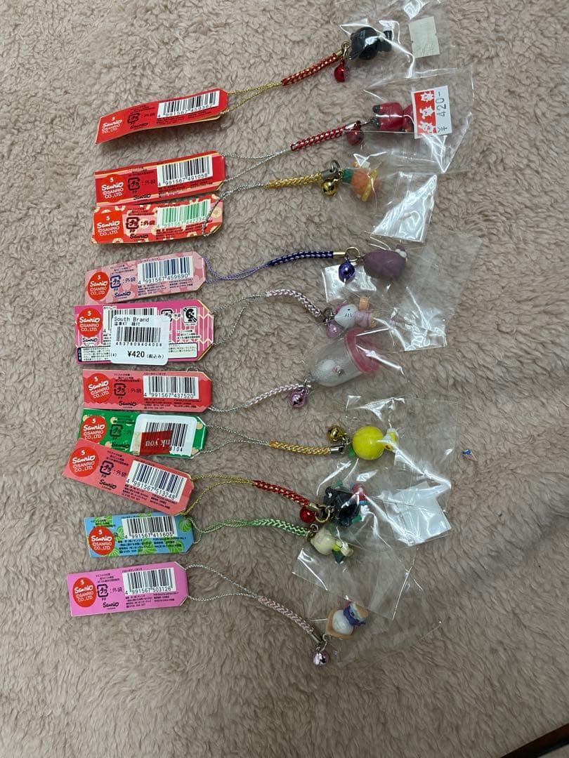 ご当地キティ 根付けストラップ 65個 まとめ売り