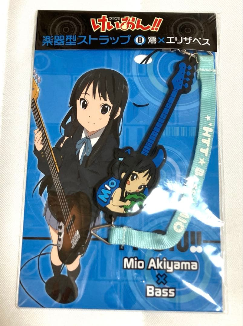 澪×エリザベス 楽器型ストラップ 「けいおん!!」 - メルカリ