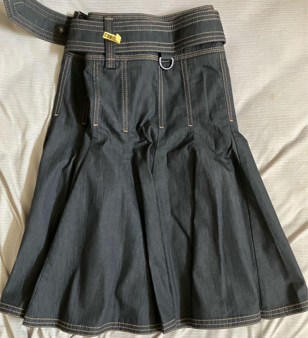 美品 バーバリーブラックレーベル デニムスカート 36インチ