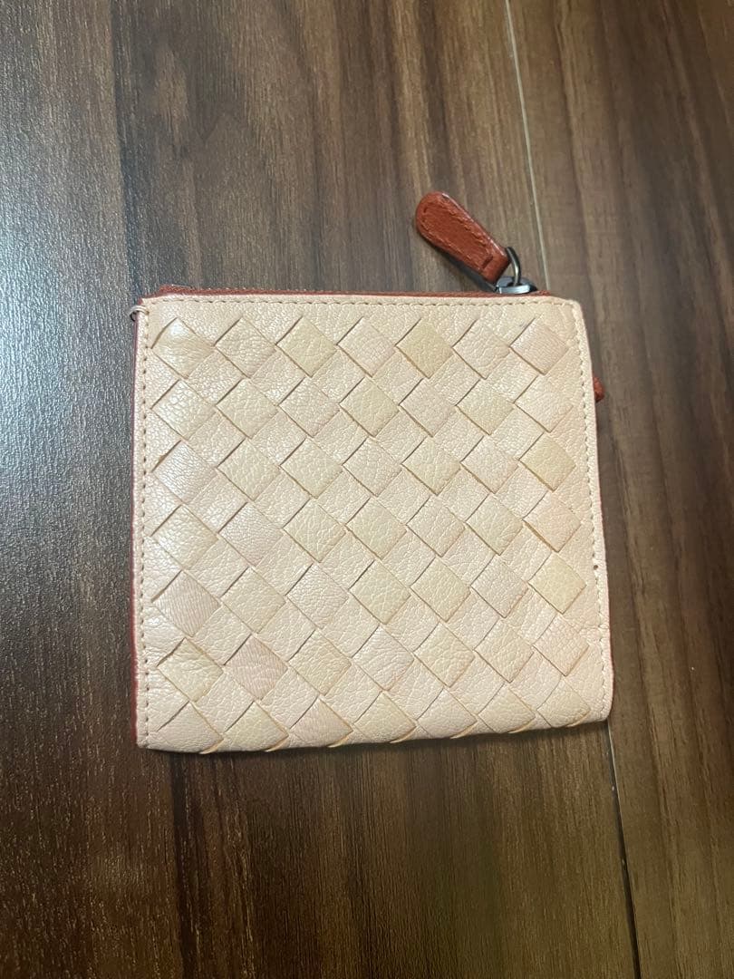 ボッテガ　アイボリー レザー 二つ折り財布