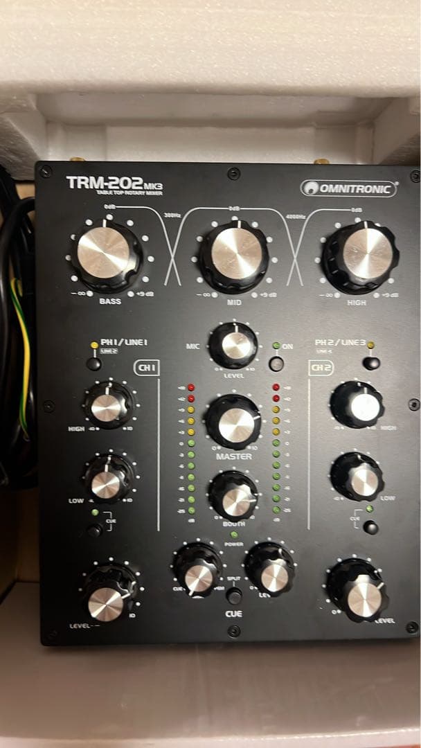 OMNITRONIC TRM-202 MK3 DJミキサー Omnitronic TRM-202MK3 2-Channel Rotary Mixer at Gear4music