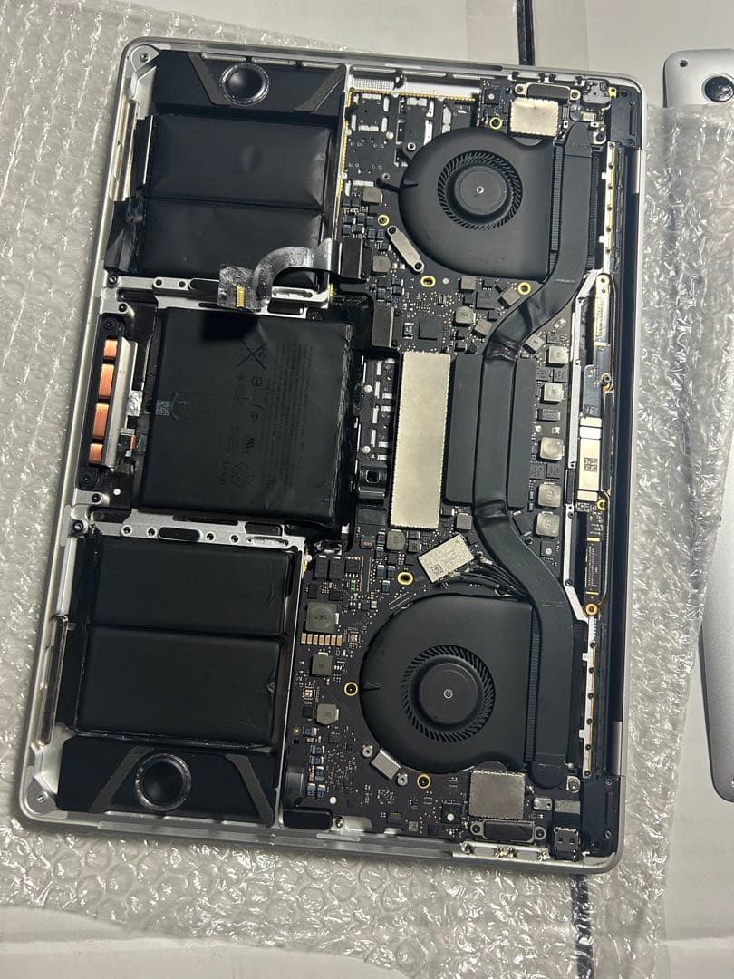 MacBook Pro 2017 13インチ ジャンク 起動不可 A1706