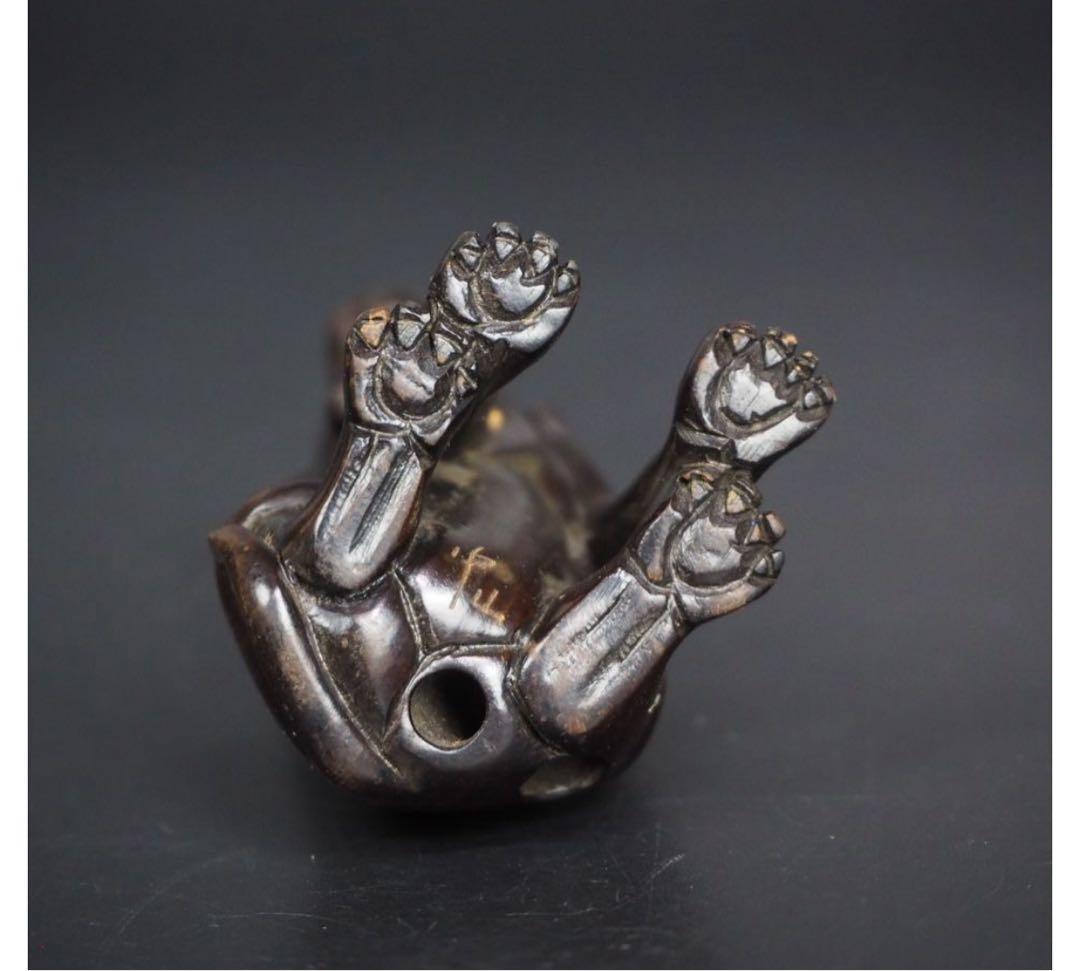 送料無料 緑檀根付 犬 提げ物 『中山』銘 - メルカリ