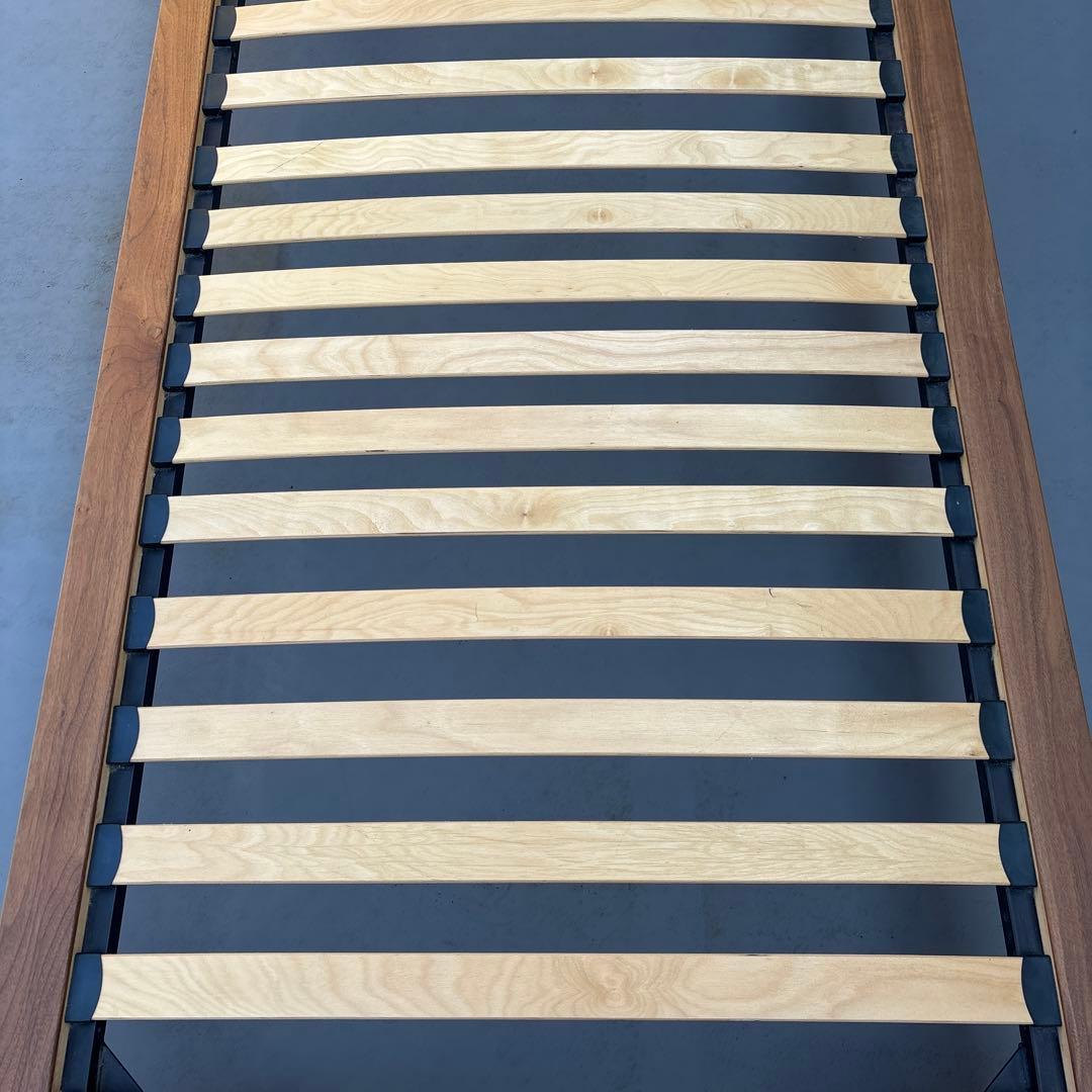 無印　シングルベッドフレーム すのこ　ウォールナット