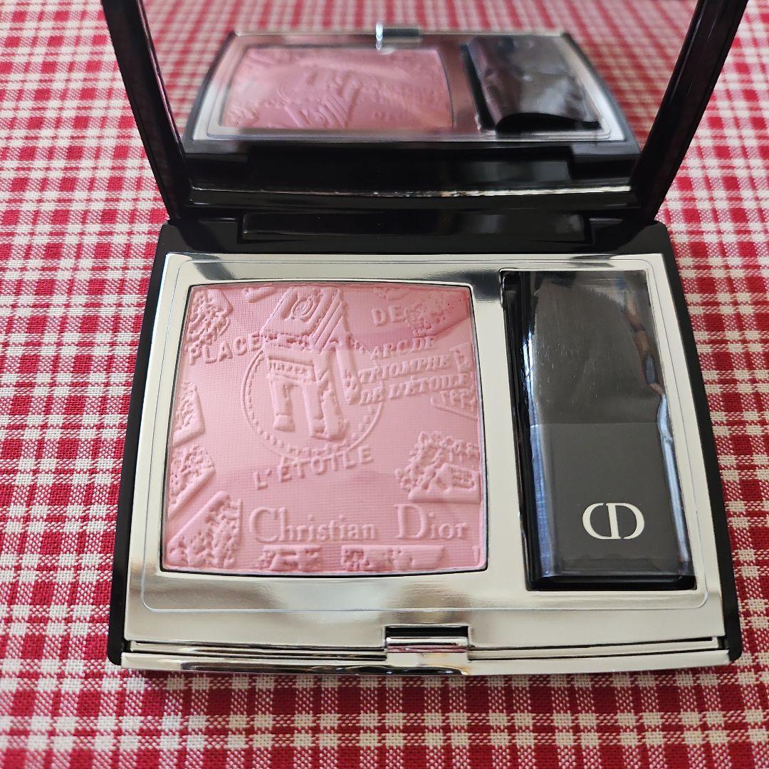 Dior スキンルージュブラッシュ 388トリオンフサテン