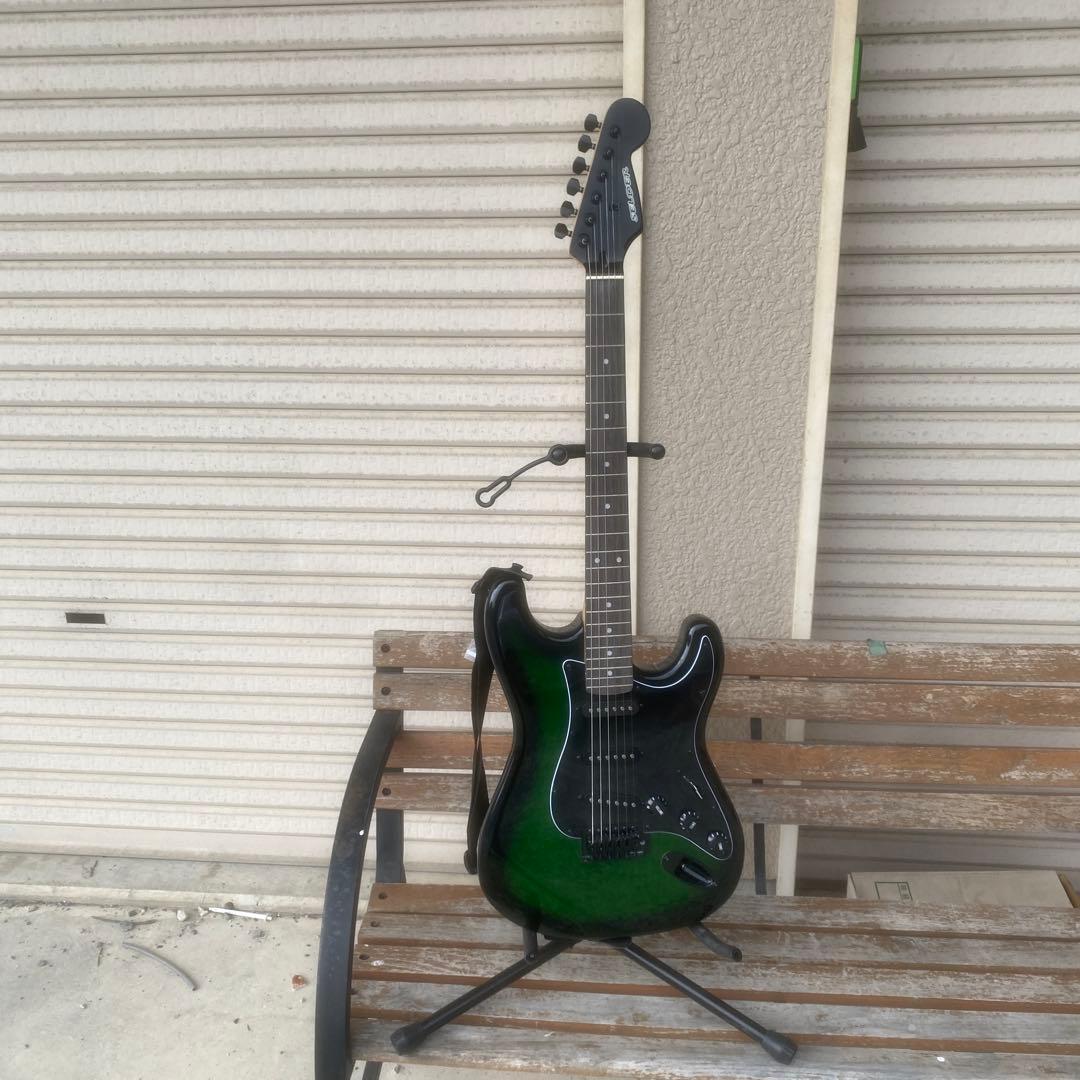SELDERストラトキャスターモデル　レアなグリーン& ブラック SELDERストラトキャスターモデル レアなグリーン& ブラック SELDER