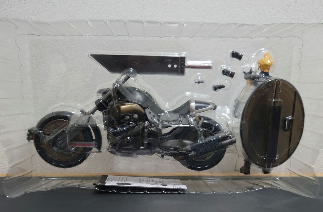 ファイナルファンタジーVII プレイアーツ クラウド＆ハーディー・デイトナ