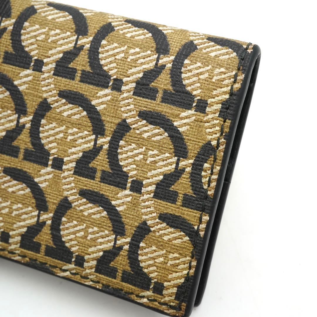 ✨未使用に近い・箱付き✨　Ferragamo ケース　ガンチーニ　刻印