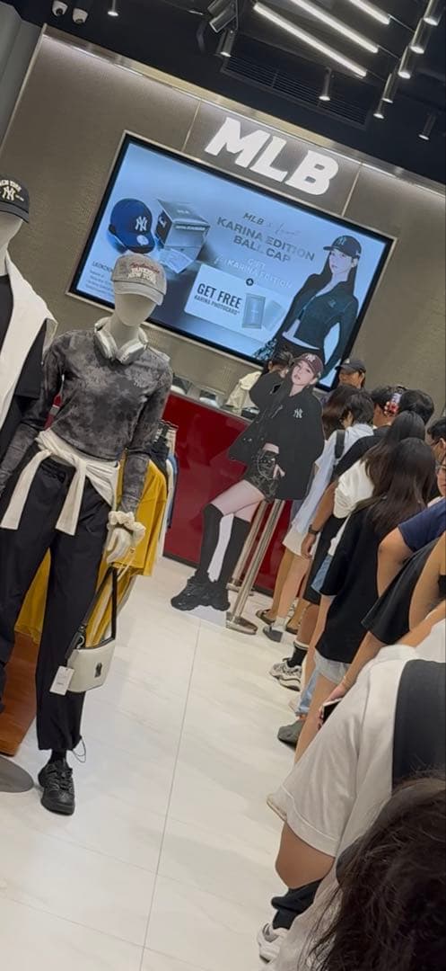 r*u様 ラスト1点！MLB×aespa カリナ KARINA LAグレー 57