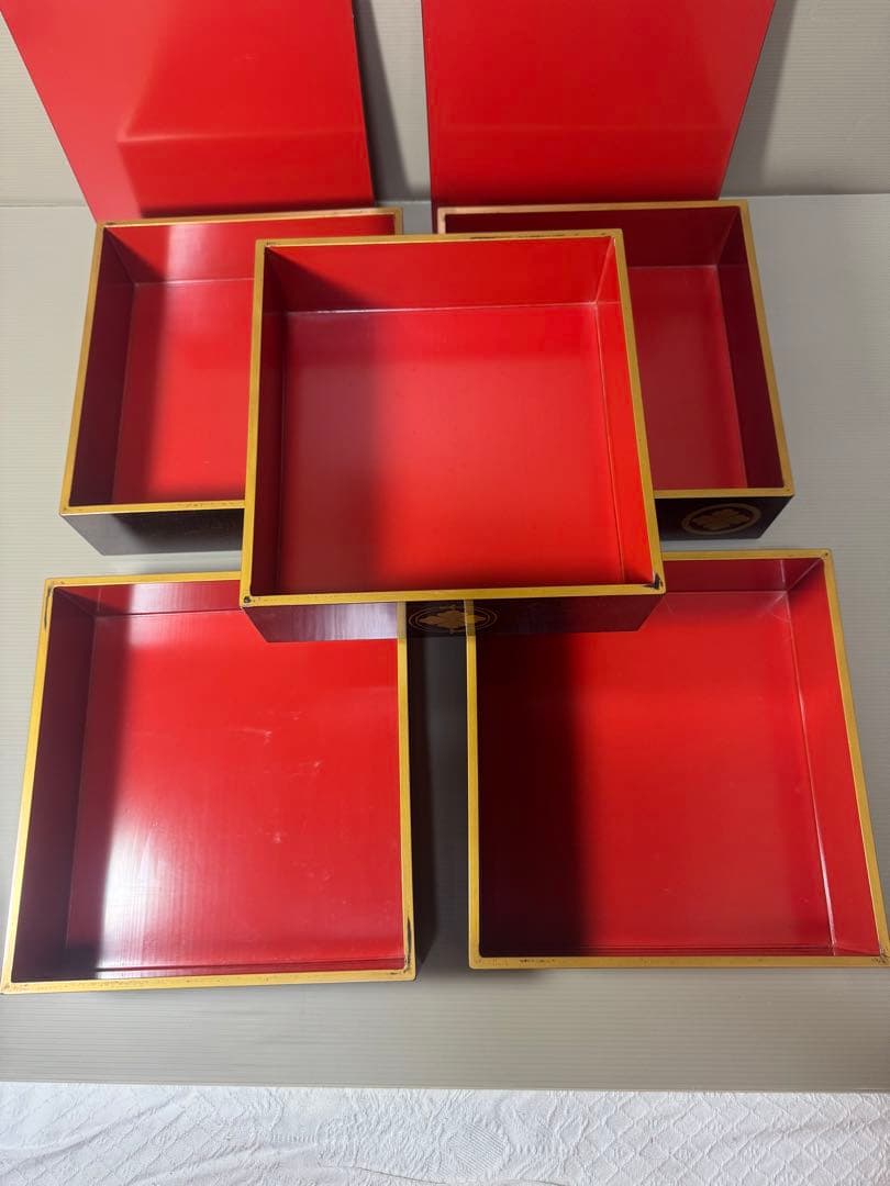 2088 輪島塗り　沈金重箱　金蒔絵　蓋2枚　5重　高級