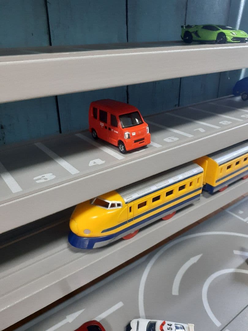 pinkfreak　8段130台最新版自作トミカプラレール収納棚ロータリー