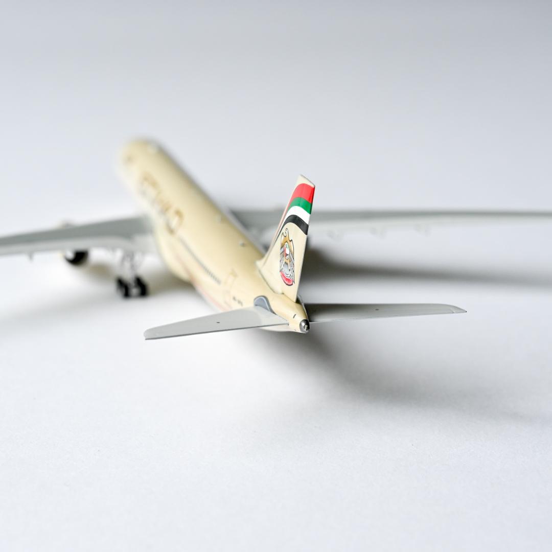 エティハド航空 A330-300 旧塗装 Phoenix 1/400