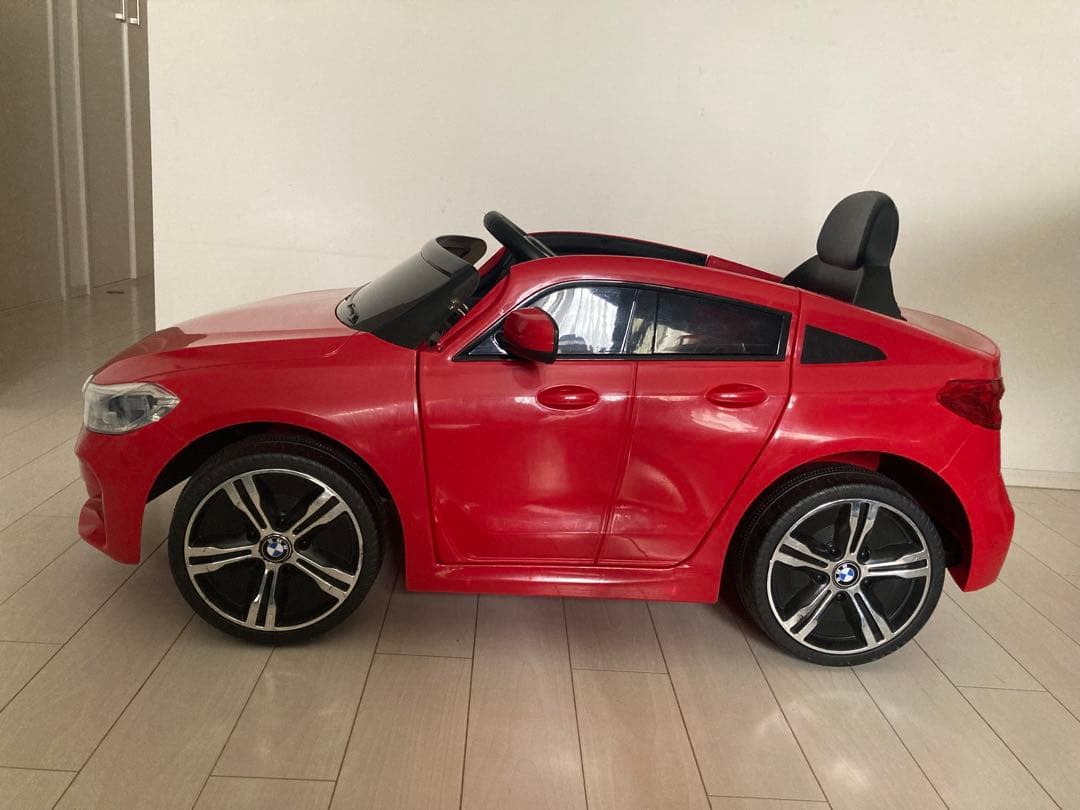 正規ライセンス BMW 6 GT 電動乗用カー 乗用玩具 赤