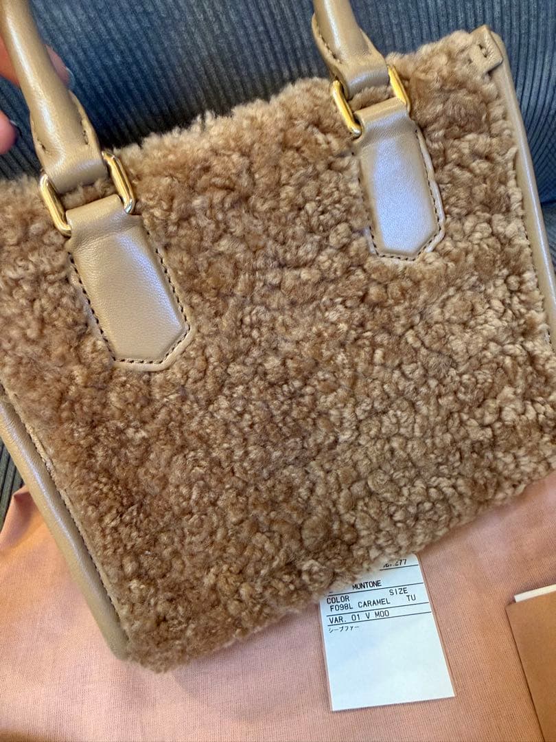 miu miu ハンドバッグ ミュウミュウ シープファー　ファー