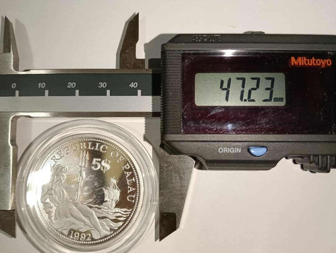 パラオ共和国発行カラー銀貨（Marine ifu Protectionシリーズ） - メルカリ