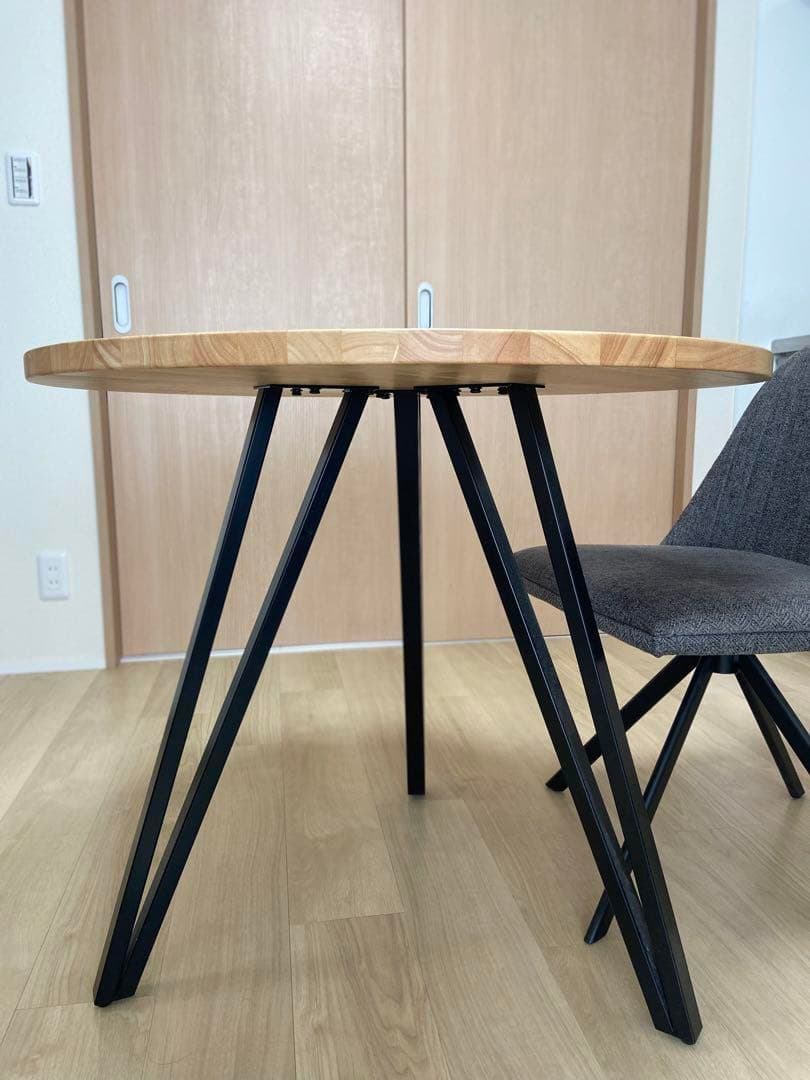 ダイニングテーブル n