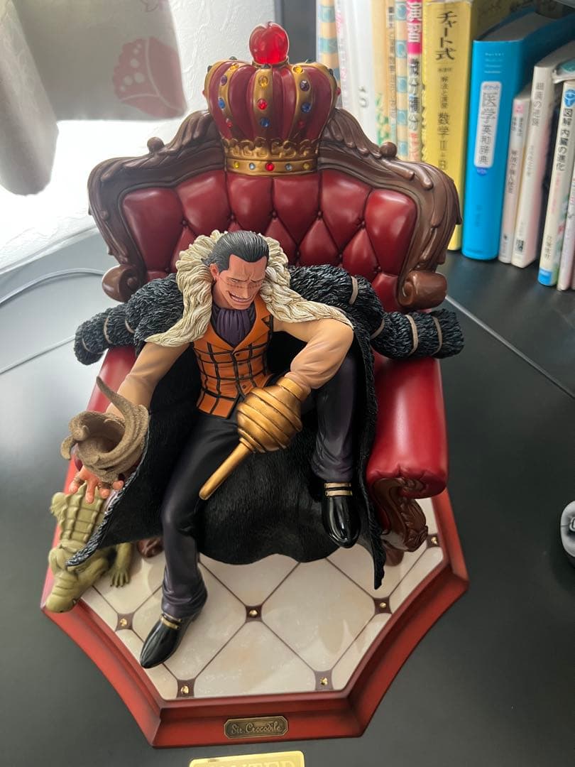 ワンピース サー・クロコダイル フィギュア