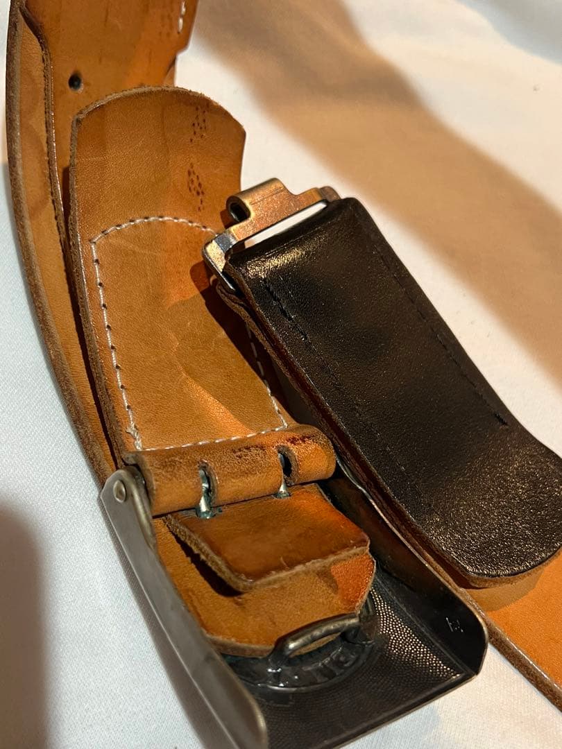 実物　西ドイツ軍　黒レザー 黒鷲アドラーの紋章バックル 外ベルト　統一と自由