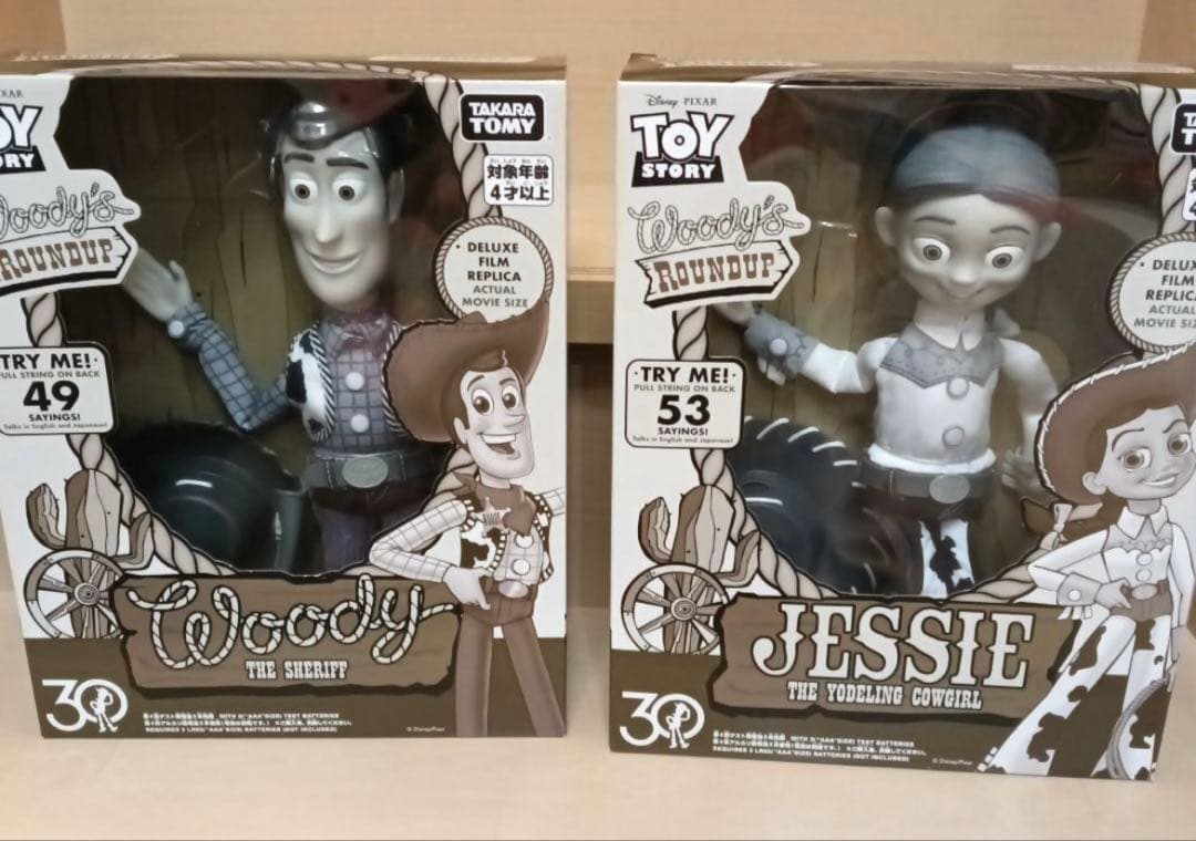 新品未開封　トイ・ストーリー　30周年　ウッディ　ジェシー　ラウンドアップ