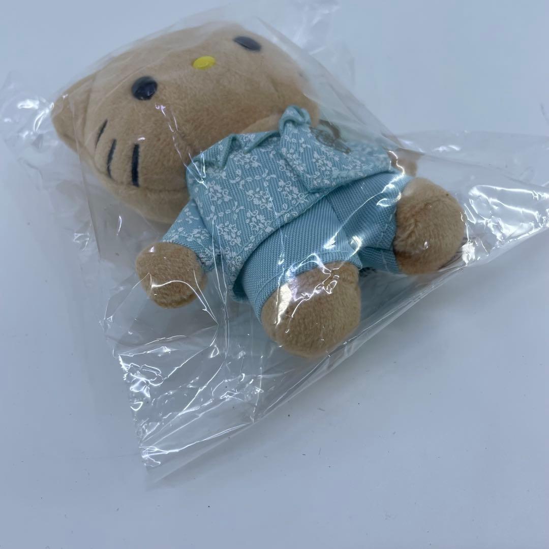 新品未開封 日焼けハローキティキーホルダー　カハラホテル 夏限定品