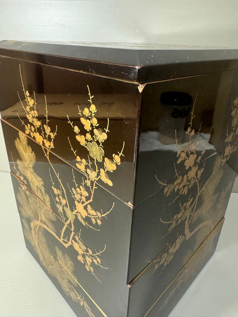 2087黒漆塗り沈金重箱　松梅金蒔絵　4重　高級