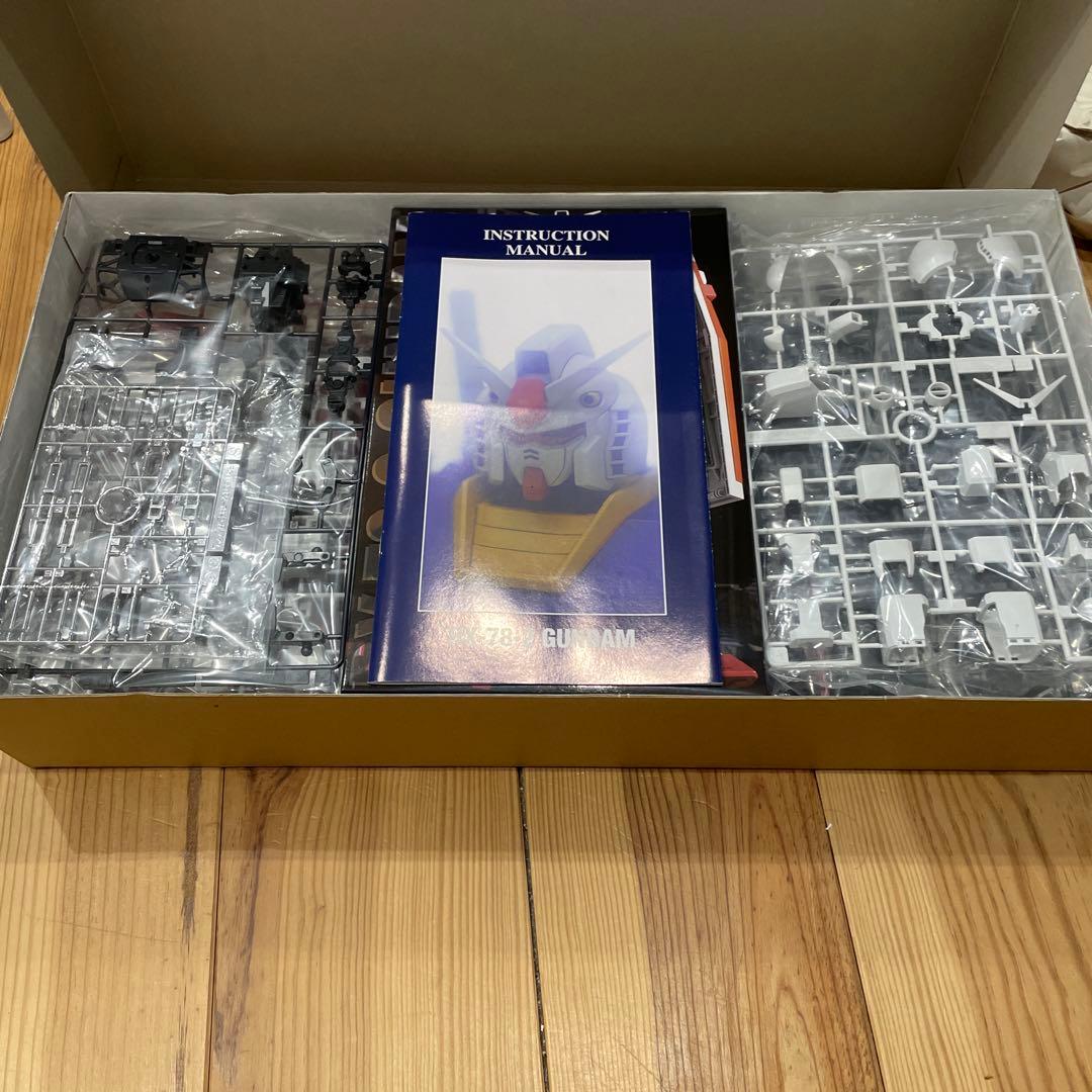 【新品未組立】ガンダム　BANDAI RX-78-2 GUNDAM PG