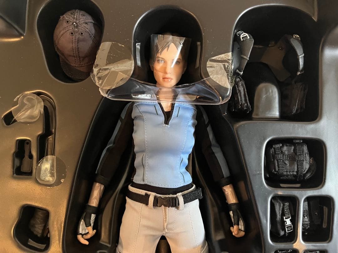 ホットトイズ バイオハザード5 フィギュア ジル・バレンタイン (BSAA版)