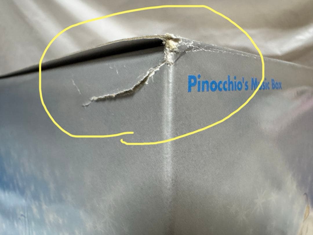 ディズニーストア ピノキオ オルゴール付きスノーグローブ