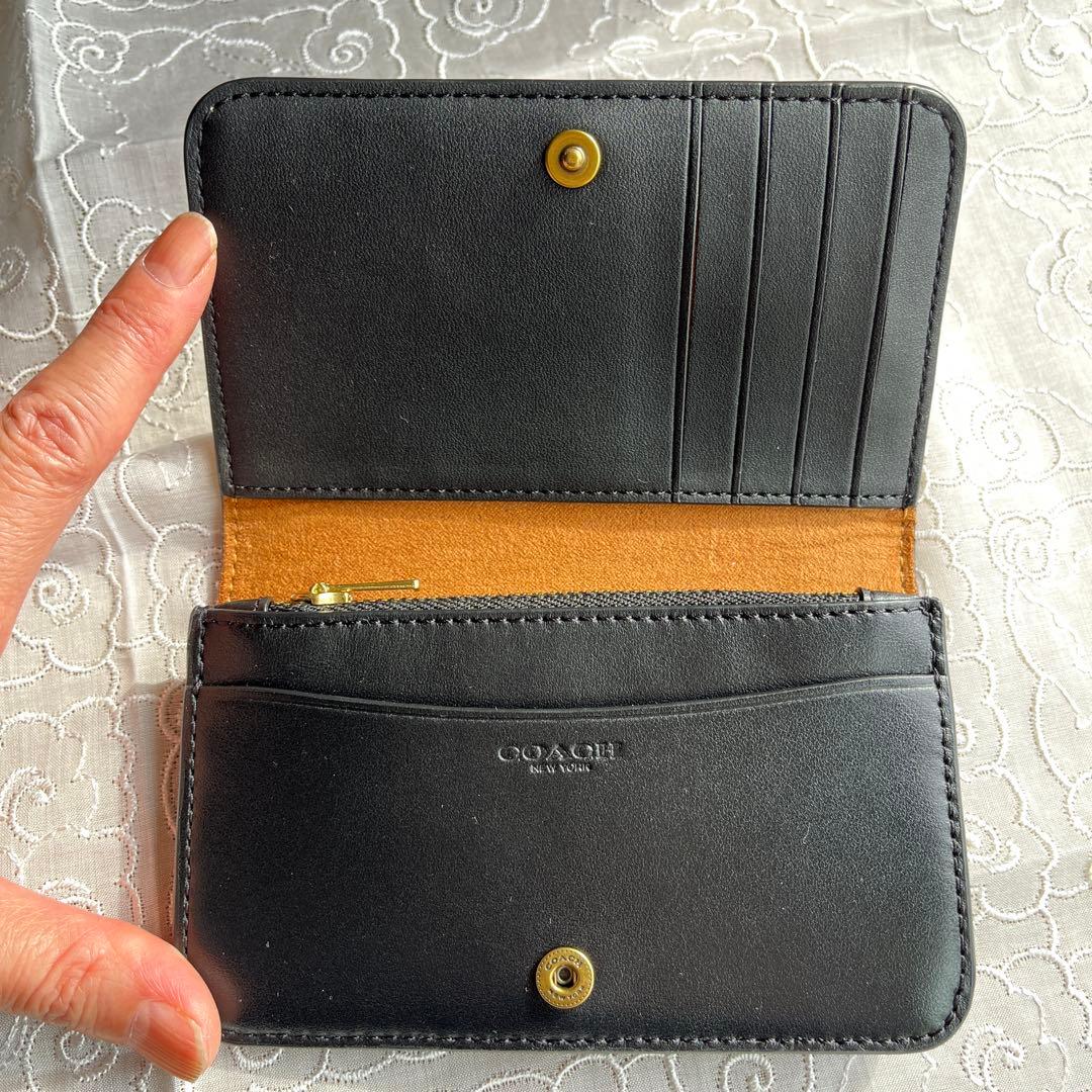 COACH 二つ折りミニ財布