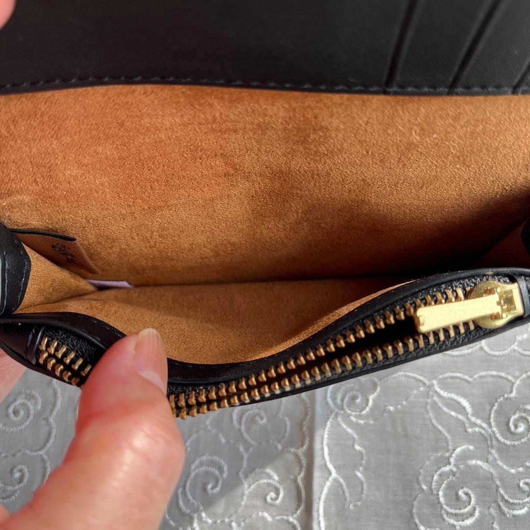 COACH 二つ折りミニ財布