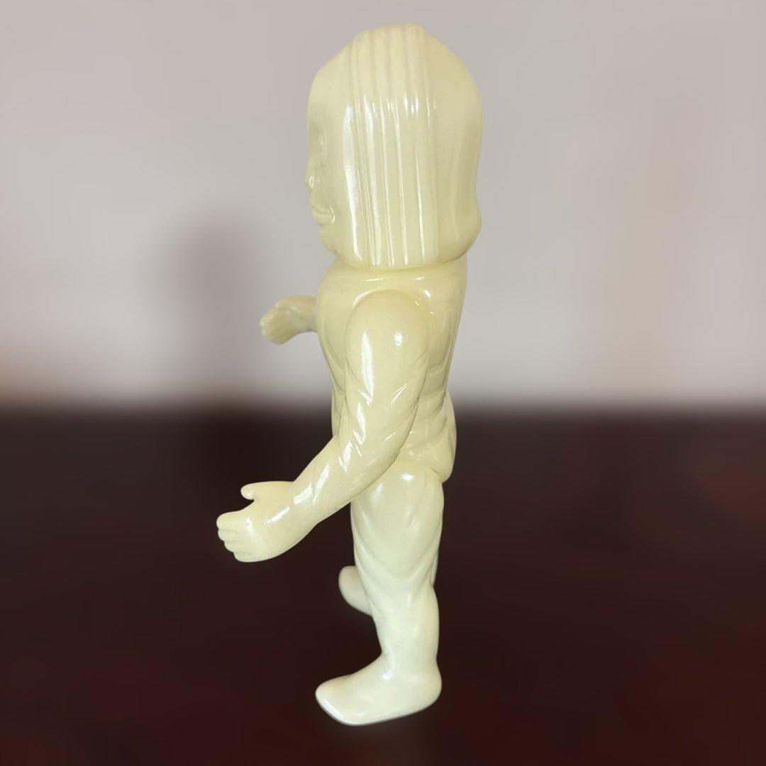 M1号 ダダ　ウルトラマン　未塗装　蓄光　ソフビ