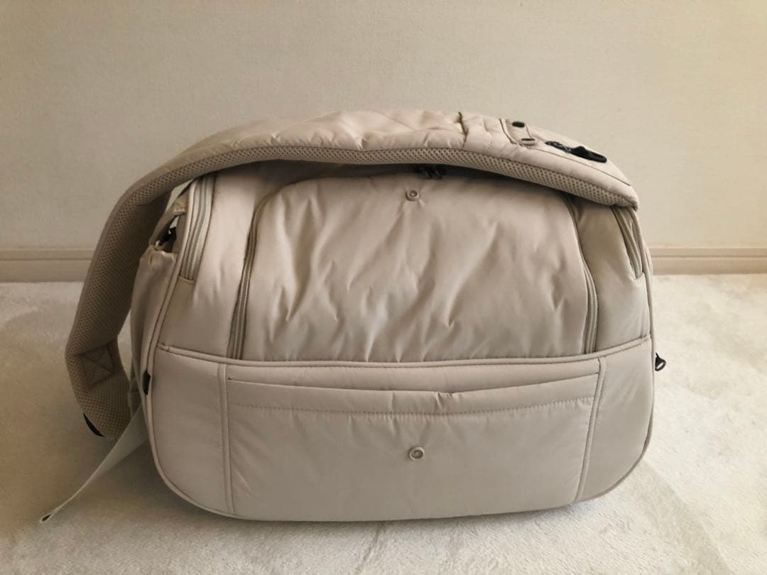 SSOOOK SLINGBAG(V.スマート、バッグ右） サイズM