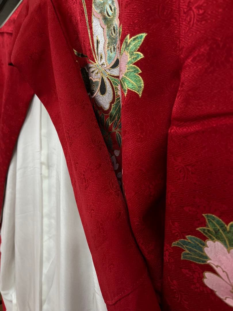 中古☆振袖☆仕立て上がり NO.B10 赤色 絞り柄モダン 成人式 結婚式