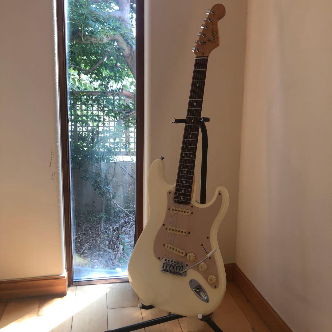 Squier　ストラトキャスター　ヴィンテージクリーム　スクワイアー